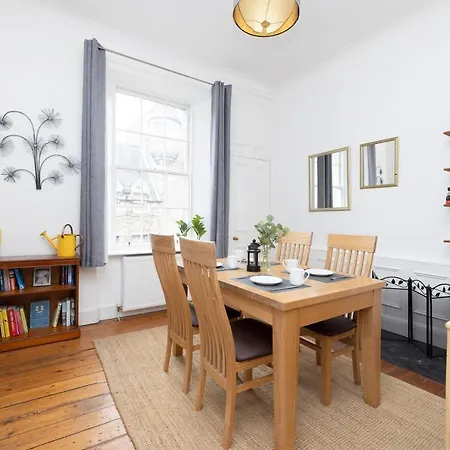 Joivy Cosy Flat In The Heart Of Edinburgh Appartement Buitenkant foto